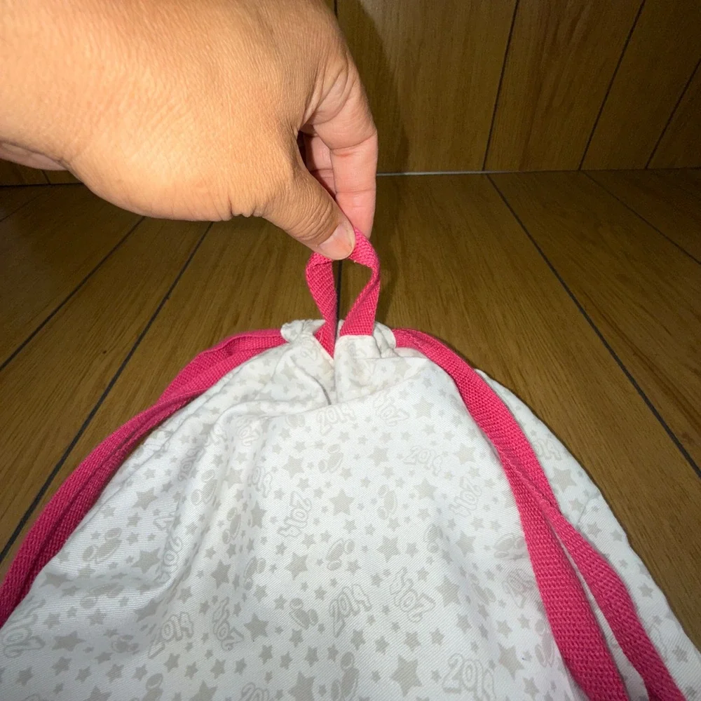 Walt Disney World Mickey Minnie Donald Goofy Pluto‎ Drawstring Bag White Pink